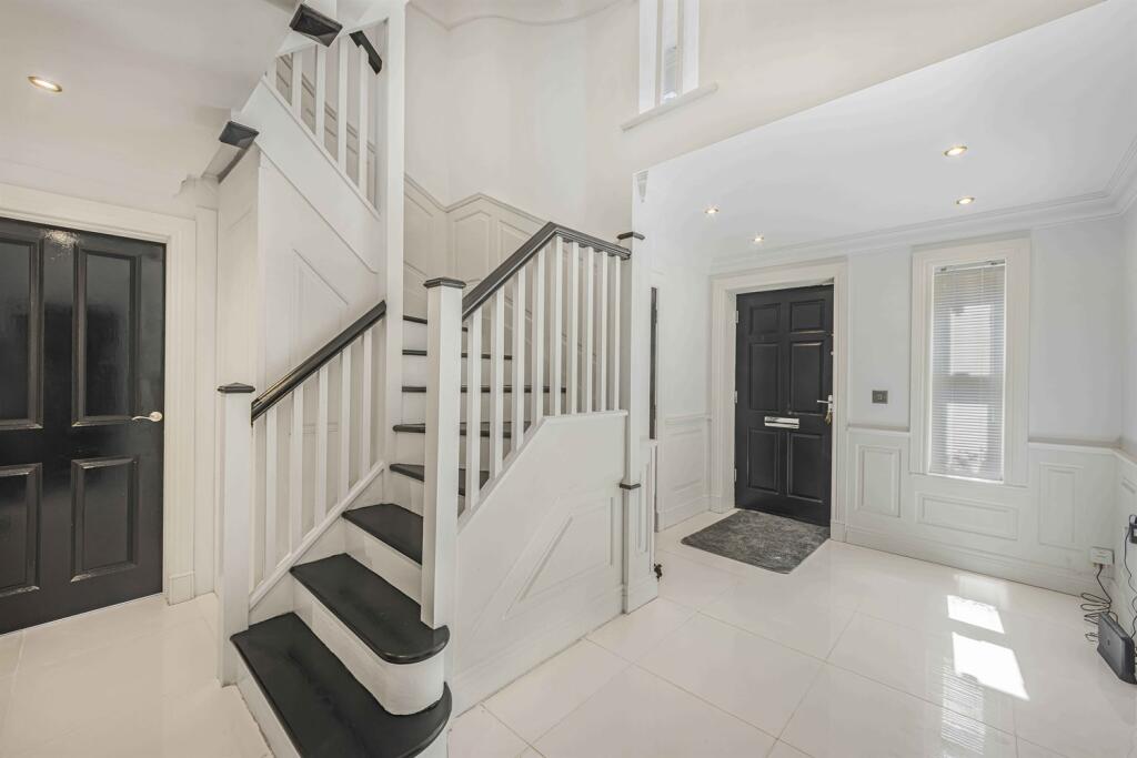 6 bedroom detached house for sale in Millway, Hale Barns, Altrincham, WA15